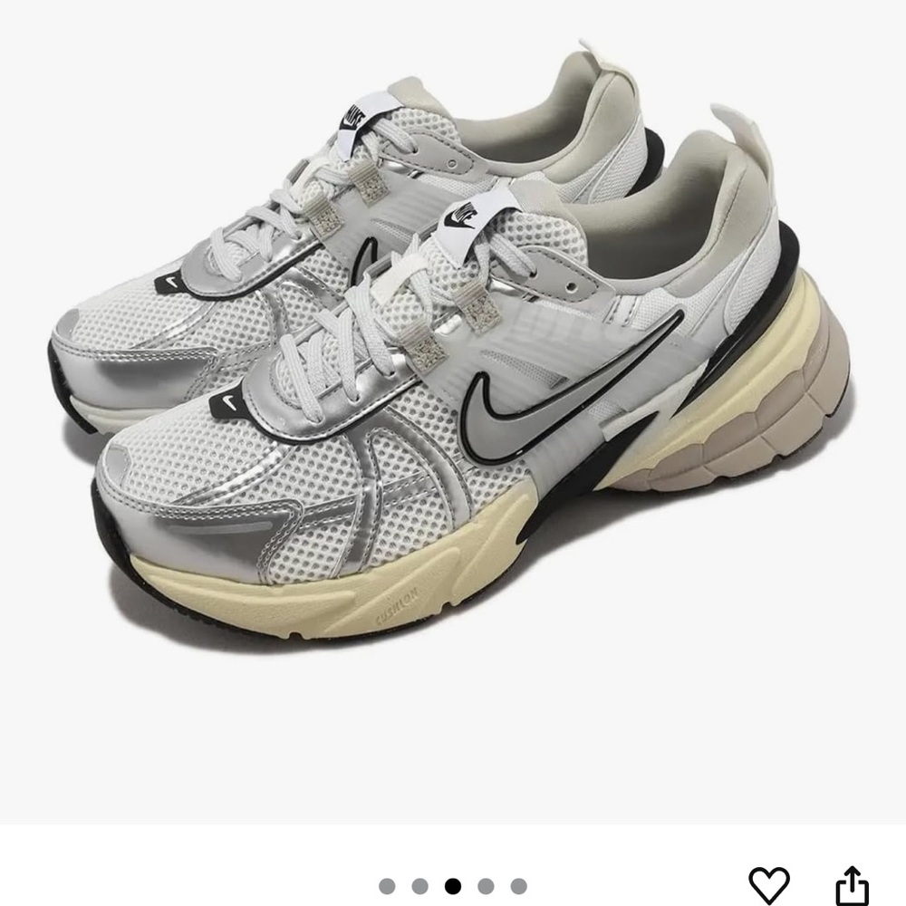 Nike Women's V2K Runtekk Running Sneakers
